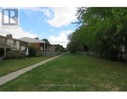 7 - 1002 KIPPS LANE - 14