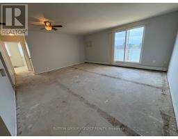 702 - 563 MORNINGTON AVENUE - 4