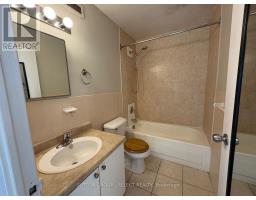 702 - 563 MORNINGTON AVENUE - 9