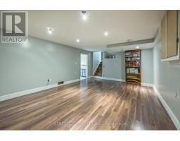 747 WESTBURY CRESCENT - 26