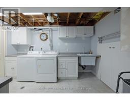 747 WESTBURY CRESCENT - 27