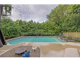 747 WESTBURY CRESCENT - 33