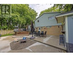 747 WESTBURY CRESCENT - 38