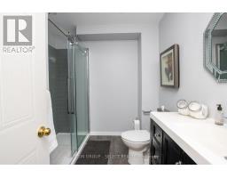 4 - 445 RIVERSIDE DRIVE - 21