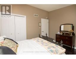 4 - 445 RIVERSIDE DRIVE - 25
