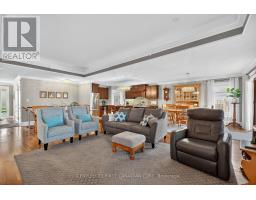 474 MACDONALD STREET - 13
