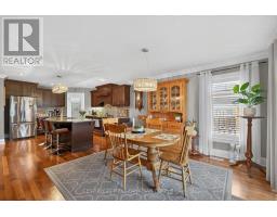 474 MACDONALD STREET - 16