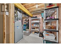 474 MACDONALD STREET - 35