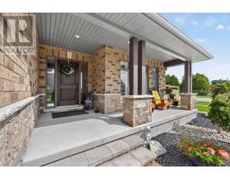 474 MACDONALD STREET - 4