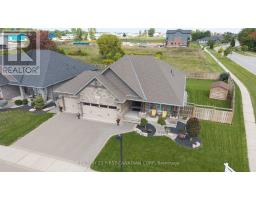 474 MACDONALD STREET - 45