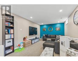 19 CARRIE CRESCENT - 19
