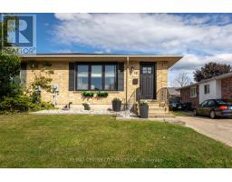 19 CARRIE CRESCENT - 2