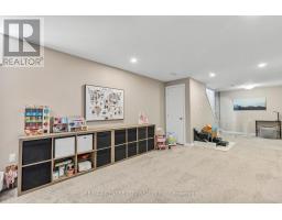 19 CARRIE CRESCENT - 20
