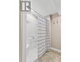 19 CARRIE CRESCENT - 22