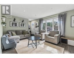 19 CARRIE CRESCENT - 4