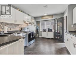 19 CARRIE CRESCENT - 8
