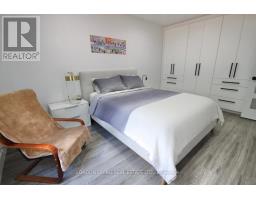 890 VISCOUNT ROAD - 16