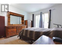 164 AUGUSTA CRESCENT - 21