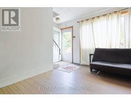 164 AUGUSTA CRESCENT - 33