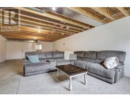 8 OAK STREET - 23