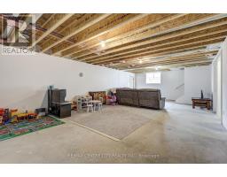 8 OAK STREET - 24