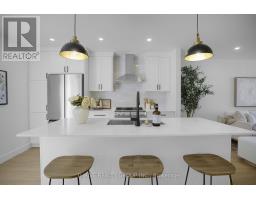 28 - 70 FIDDLERS GREEN ROAD - 7