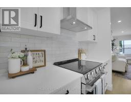 28 - 70 FIDDLERS GREEN ROAD - 8