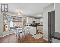 7 UPCOTT CRESCENT - 11