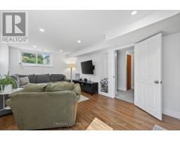 7 UPCOTT CRESCENT - 27