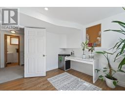 7 UPCOTT CRESCENT - 28