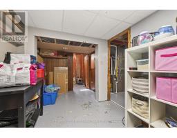 7 UPCOTT CRESCENT - 37