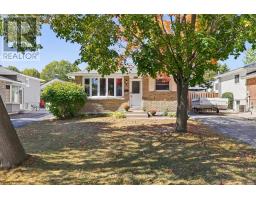 7 UPCOTT CRESCENT - 4