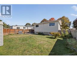 7 UPCOTT CRESCENT - 43