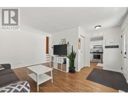 7 UPCOTT CRESCENT - 8