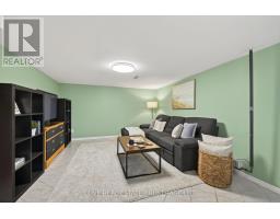 40 HAWKESBURY AVENUE - 27