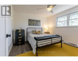 26 LAWRENCE CRESCENT - 28