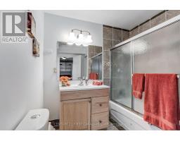 164 CLARA CRESCENT - 24