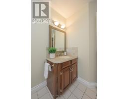 12 - 1399 COMMISSIONERS ROAD W - 38