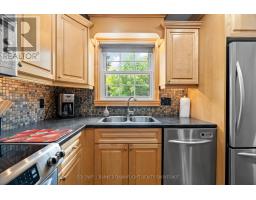 644 PERCY STREET - 15