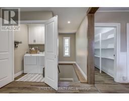 38 ST. ANDREW STREET - 24