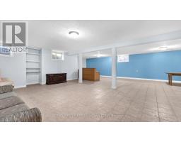 79 WINTERGARDEN ROAD - 32