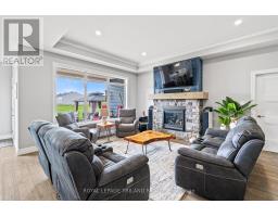 160 ELIZABETH STREET - 14