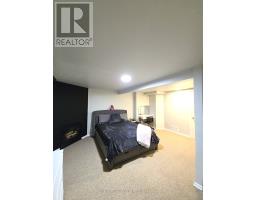 16 - 821 SOUTHDALE ROAD E - 17
