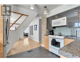 21 FOSTER AVENUE W - 15