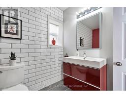 21 FOSTER AVENUE W - 19