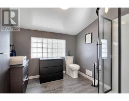 21 FOSTER AVENUE W - 24