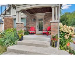 21 FOSTER AVENUE W - 3