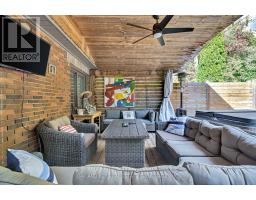 21 FOSTER AVENUE W - 39