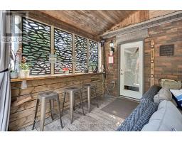 21 FOSTER AVENUE W - 40