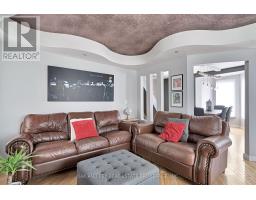 21 FOSTER AVENUE W - 8